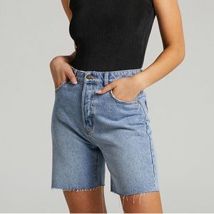 NWT ROLLA’S Classic Straight Cut Off Short size 28